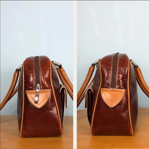 Lottusse 🦋 Stunning 2 Tone Leather Shoulder Bag - Picture 4 of 8